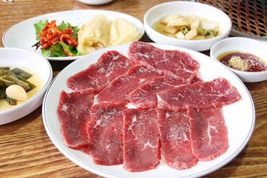 단골이 서울서 부산까지… 대전 ‘간판 한우집’