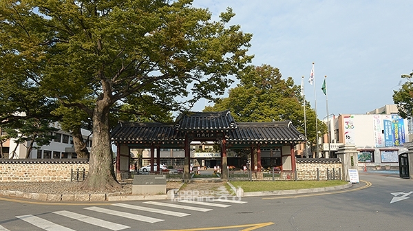 홍성군청사. (자료사진)