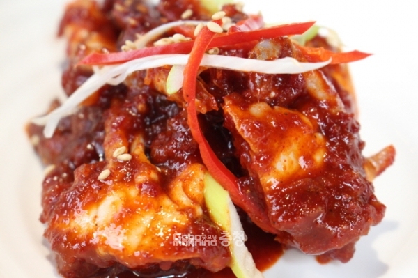 밑반찬으로 나오는 양념게장