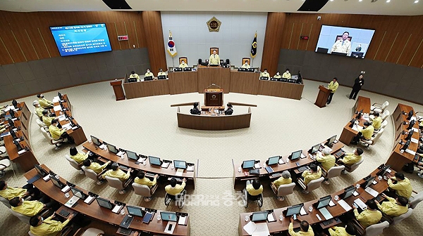 충남도의회 김득응 의원(민주, 천안1) 막말 파문은 여러 면에서 아쉬움을 남기고 있다. (자료사진: 충남도의회 홈페이지/ 굿모닝충청=김갑수 기자)