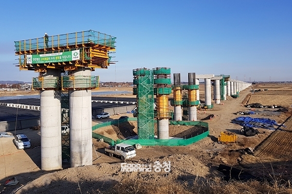 서해선 복선전철 건설 현장. 사진=예산군 제공/굿모닝충청=이종현 기자.