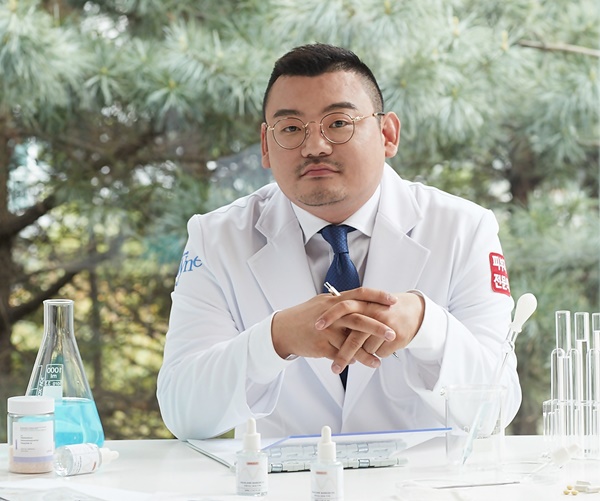 김홍석 청주 와인피부과 원장