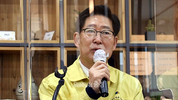 양승조 충남지사는 4일 “이명박·박근혜 전 대통령 사면에 대해 명확히 반대한다”고 말했다. (굿모닝충청=김갑수 기자)