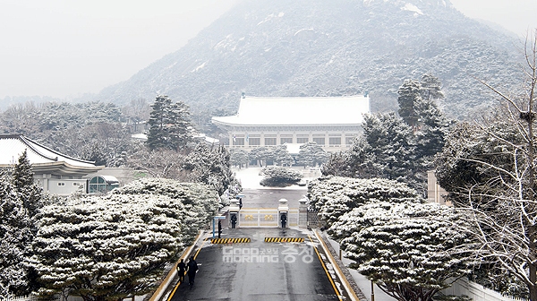 참여정부에서 문재인정부에 이르기까지 언론인으로서 지켜본 역대 정부가 크게 다르지 않았다. (자료사진: 청와대 홈페이지/ 굿모닝충청=김갑수 기자)