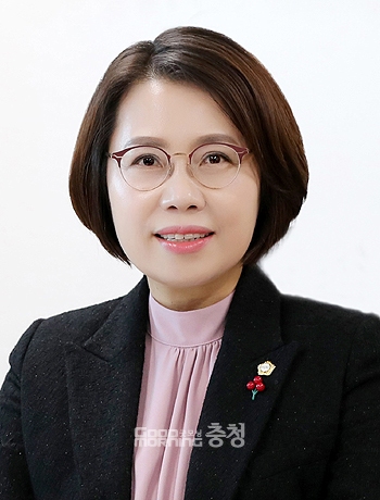 이연희 서산시의회 의장이 가덕도신공항 특별법 통과와 맞물려 들끓고 있는 지역 민심을 짧게나마 대변하며 추진 의지를 분명히했다. (자료사진: 서산시의회 제공/ 굿모닝충청=김갑수 기자)