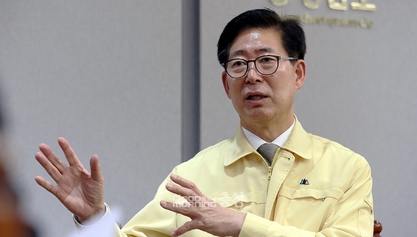 양승조 충남지사가 이르면 5월 초 더불어민주당 대선 경선 출마를 선언할 예정인 것으로 16일 전해졌다. 출마 선언의 콘셉트는 국가균형발전 또는 대한민국 3대 위기 극복 쪽이 될 가능성이 큰 것으로 점쳐지고 있다. (자료사진: 충남도 제공/ 굿모닝충청=김갑수 기자)