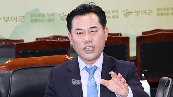 박정현 부여군수가 문재인 대통령 대선공약인 충청산업문화철도의 제4차 국가철도망 구축계획 사실상 누락에 대해 심각한 우려의 목소리를 냈다. (자료사진: 부여군 제공/ 굿모닝충청=김갑수 기자)