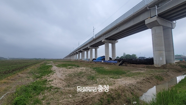 충남도와 예산군의 숙원 사업인 서해선복선전철 삽교역사(이하 삽교역) 신설 여부가 다음 달로 미뤄진 것으로 최종 확인됐다. (삽교역 예정 부지, 자료사진=본사DB/굿모닝충청 이종현 기자)