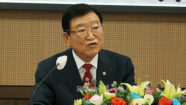 김석환 홍성군수는 1일 ”홍주읍성 복원사업이 지연되고 있어 아쉽다“고 말했다. (사진=굿모닝충청 이종현 기자)