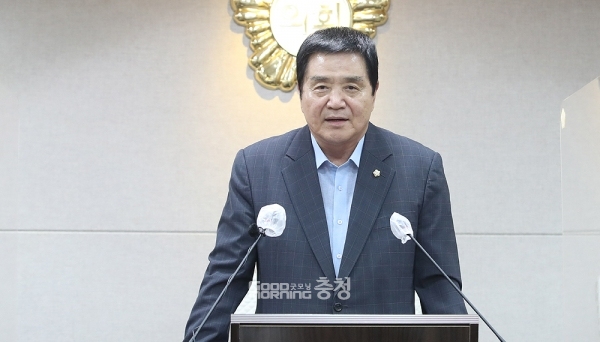 충남 홍성군의회 제8대 후반기 의장에 이선균 의원이 선출됐다. (홍성군의회 제공/ 굿모닝충청=김갑수 기자)