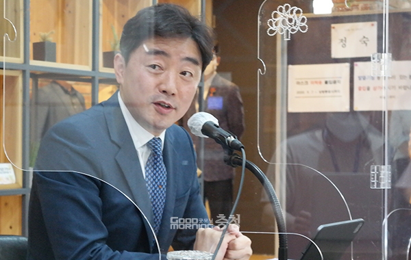 강훈식 더불어민주당 충남도당 위원장이 우회적으로나마 도지사 출마에 대한 뜻이 있음을 내비쳤다. (사진=굿모닝충청 이종현 기자)