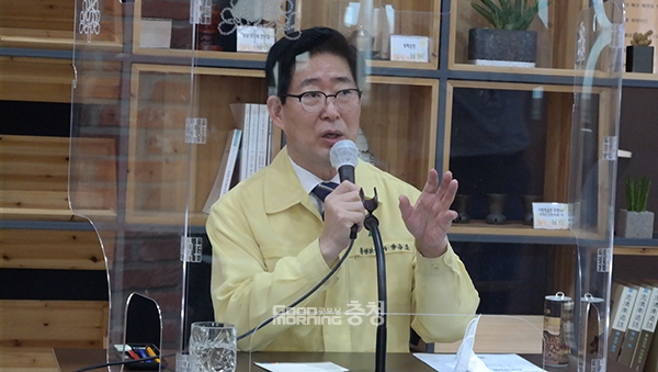 양승조 충남지사가 도내 일부 시·군이 코로나19 상생국민지원금(이하 지원금) 100% 지급 방침을 정한 것과 관련 “존중한다”고 밝혔다. (사진=굿모닝충청 이종현 기자)