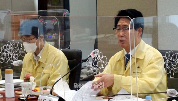 양승조 충남지사가 산하 공공기관장 아들의 해당 공공기관 공채 합격 논란에 대해 사실상 유감을 표명했다. 양 지사가 이번 논란에 대해 공식적으로 입장을 밝힌 것은 이번이 처음이다. (굿모닝충청=김갑수 기자)