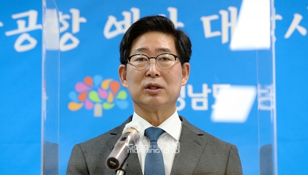 양승조 충남지사는 3일 서산공항 건설에 대해 반대하는 일각의 주장과 관련 “그분들의 목소리를 인정하고 경청하겠지만 전혀 동의할 순 없다”고 말했다. (충남도 제공/ 굿모닝충청=김갑수 기자)
