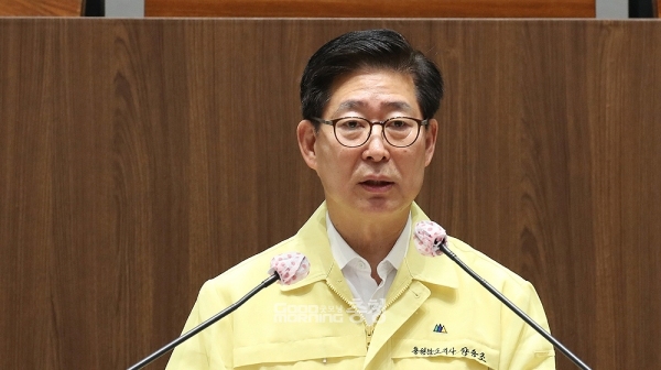 양승조 충남지사가 서산공항에 대한 문제 제기에 대해 작심한 듯 역공을 펼쳤다. (자료사진: 충남도 제공/ 굿모닝충청=김갑수 기자)