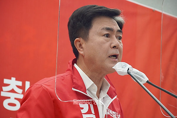 김태흠 국민의힘 충남도지사 후보가 민선7기 양승조 도정의 이른바 ‘코드인사’를 비판하고 나섰다. (사진=굿모닝충청 이종현 기자)