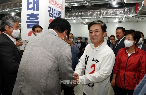 공직사회 안팎에서는 김태흠 당선인이 TV 토론회 과정에서 저출산 등 복지정책에 대해 “국가적 어젠더를 도정이 수행하는 것은 적절치 않다”고 지적해 온 만큼, 민선8기에는 상당한 변화가 불가피하다는 관측이 나오고 있다. (사진/ 굿모닝충청=채원상 기자)