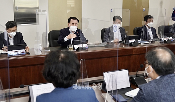 김 교육감은 그러면서 “교육은 성장하고 발전되어야 하는 것”이라며 “교부금은 모두 학생에게로 향하는 학생 성장의 밑거름임을 명심해야 할 것”이라고 목소리를 높였다. (사진=충남교육청 제공/굿모닝충청 이종현 기자)