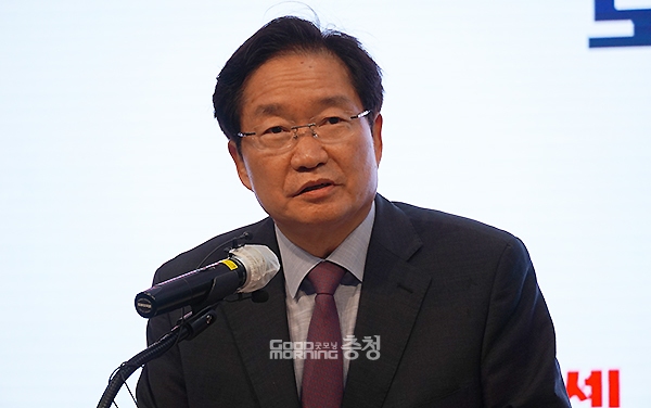 7월 1일 출범하는 민선8기 김태흠 도정이 직면한 여러 도전 과제를 강한 추진력으로 해결하겠다는 의지를 천명했다. (김영석 위원장. 사진=굿모닝충청 이종현 기자)