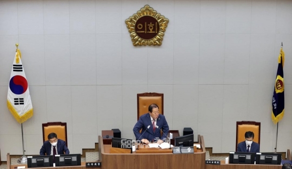 민선7기에 임명된 충남도 공공기관장들의 거취에 대한 갑론을박이 이어지고 있는 가운데, 새롭게 구성된 제12대 충남도의회 몇몇 의원들 역시 이에 대한 문제의식을 가지고 있는 것으로 전해져 변수가 될 수 있을지 주목된다. (자료사진: 충남도의회 홈페이지/ 굿모닝충청=김갑수 기자)