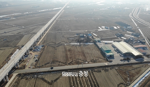 예산군의 숙원 사업이었던 서해선 복선전철 삽교역 신설이 지연될 가능성이 제기되고 있다. (삽교역 신설 부지. 자료사진=예산군 제공/굿모닝충청 이종현 기자)