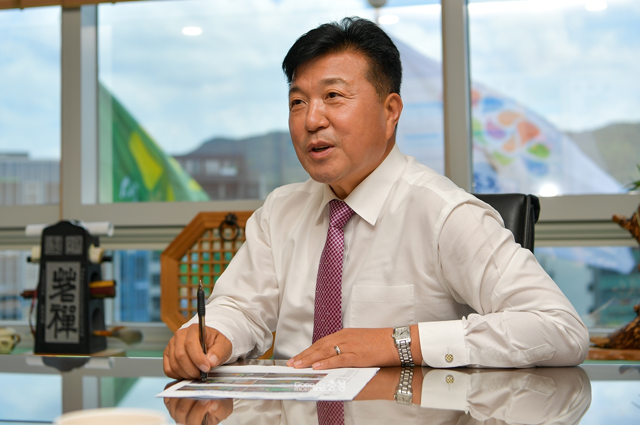 최재구 예산군수가 당초 도·군비로 신설하기로 확정한 서해선 복선전철 삽교역 신설을 국비로 전환해야 한다는 김태흠 충남지사의 원칙에 ‘환영’ 입장을 밝혔다. (사진=예산군 제공/굿모닝충청 이종현 기자)