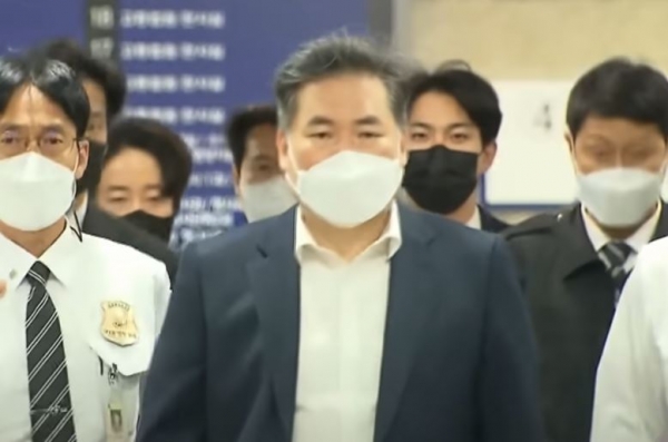 지난달 공판을 마치고 모습을 드러낸 유동규 전 본부장 (사진=MBC 뉴스 캡쳐/굿모닝충청 최고나 기자)