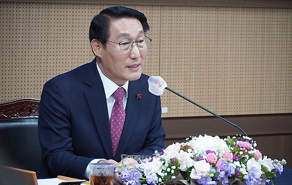 이용록 홍성군수는 2일 “과거의 관행을 과감히 탈피하겠다"며 "역동적인 군정이 어떻게 충남의 중심 밝은 미래 홍성을 만들어나가는지 지켜봐 달라”고 말했다. (사진=굿모닝충청 이종현 기자)