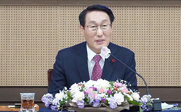 이용록 홍성군수가 ‘충남의 금강산’이라 불리는 용봉산 개발 의지를 재차 내비쳤다. (사진=굿모닝충청 이종현 기자)