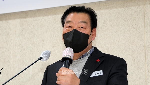 가세로 태안군수는 2일 세종시 금남면 소재 충남도 산림자원연구소와 관련 “안면도를 중심으로 도유림이 굉장히 많다. 관리사업소도 운영 중”이라며 “안면도로 옮겨 함께 관리하는 것이 시너지 효과 뿐만 아니라 합리성과 효율성도 높일 수 있다”고 말했다. (태안군 제공/ 굿모닝충청=김갑수 기자)