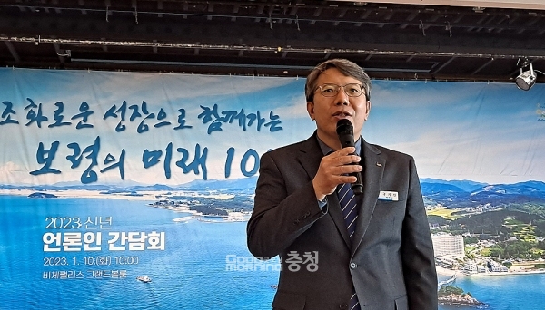 직전 충남도 예산담당관을 지낸 구기선 부시장은 “보령시 발전을 위해 최선을 다하겠다”며 짧게나마 인사를 전하기도 했다.