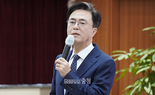 김태흠 충남지사가 충남교육청과의 각종 협력사업에 대해 문제를 제기하며 구조적 개선 필요성을 재차 피력했다. (사진=굿모닝충청 이종현 기자)