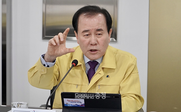 김 교육감은 “도내 5개 시·군에서 산불이 발생했다. 매우 심각한 상황”이라며 “산불로 인한 또 다른 피해 가정이 있는지 다시 한번 꼼꼼히 확인해달라”고 지시했다. (사진=충남교육청 제공/굿모닝충청 이종현 기자)