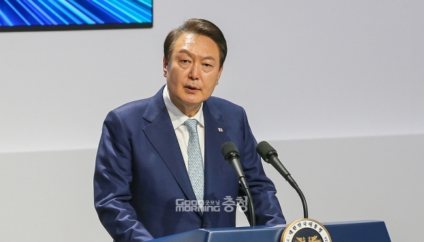 만에 하나 서산공항 예타 통과가 무산된다면 윤석열 대통령에게 사과를 촉구해야 한다. 약속을 지키지 않았는데도 그냥 넘어가라는 건 있을 수 없는 일이다. (자료사진: 충남도 제공)