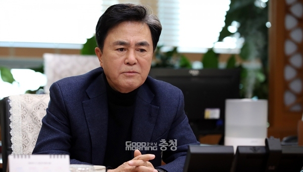 김태흠 지사는 또 이달 중 이종섭 장관과 만날 예정이라며 “서로 의견을 나눌 기회조차 없었던 만큼, 국방부 장관의 입장도 충분히 들어보고자 한다. 장관 면담 이후에는 어떤 방향으로 대응할지에 대해 결정할 계획”이라고 말했다. (충남도 제공)