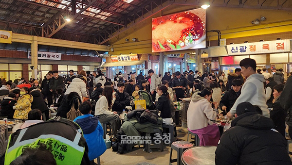 이제 예산의 명소 하면 천년 고찰 수덕사가 아니라 많은 이들이 외식 사업가 백종원과 예산시장을 먼저 떠올리게 되는 것은 아닌가 싶다. (자료사진/ 굿모닝충청=이종현 기자)