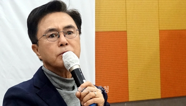 김태흠 충남지사는 25일 “선거 때문에 눈치 보는 게 포퓰리즘”이라며 “일각에서는 서산공항 예비타당성 조사 통과가 불리하니까 그걸 해결하기 위해 그러는 것 아니냐고 하는데 이건 제 소신”이라고 말했다. (굿모닝충청=김갑수 기자)