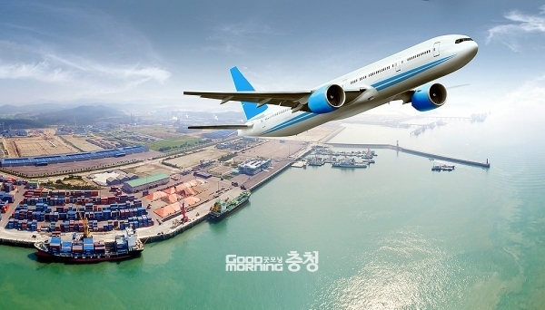 국토교통부가 서산공항 예비타당성 조사 통과 무산에 따른 후속 조치에 본격 착수했다. 사업비를 500억 원 아래로 조정하는 것이 관건인데, 차질이 없을 경우 2028년 개항이 가능할 것으로 조심스럽게 점쳐지고 있다. (자료사진: 서산시 제공/ 굿모닝충청=김갑수 기자)