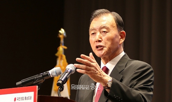 국민의힘 홍문표 국회의원(충남홍성·예산)은 1일, 여권 일각에서 제기되고 있는 일본 후쿠시마 원전 오염수의 명칭을 처리수로 바꿔야 한다는 주장을 일축하고 나섰다. (자료사진: 국민의힘 충남도당 제공/ 굿모닝충청=김갑수 기자)