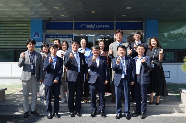 김일수 충남도부교육감이 12일 논산계룡교육지원청을 방문해 교육현안을 살펴봤다.(사진=논산계룡교육지원청 제공)