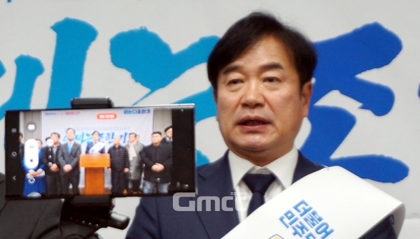 조한기 더불어민주당 서산·태안 예비후보는 3일 “22대 국회의원 선거에서 저와 경쟁하게 될 모든 후보들에게 제안한다”며 “혐오와 비난의 정치가 아닌, 상생과 토론의 정치를 함께 만들어가자”고 밝혔다. (자료사진/ 굿모닝충청=김갑수 기자)