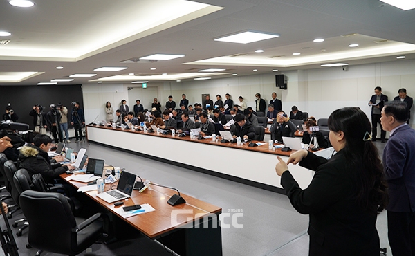 김 교육감 핵심 공약인 초·중·고 전체 학생에 수학여행비와 입학준비금도 지원한다. (사진=굿모닝충청 이종현 기자)