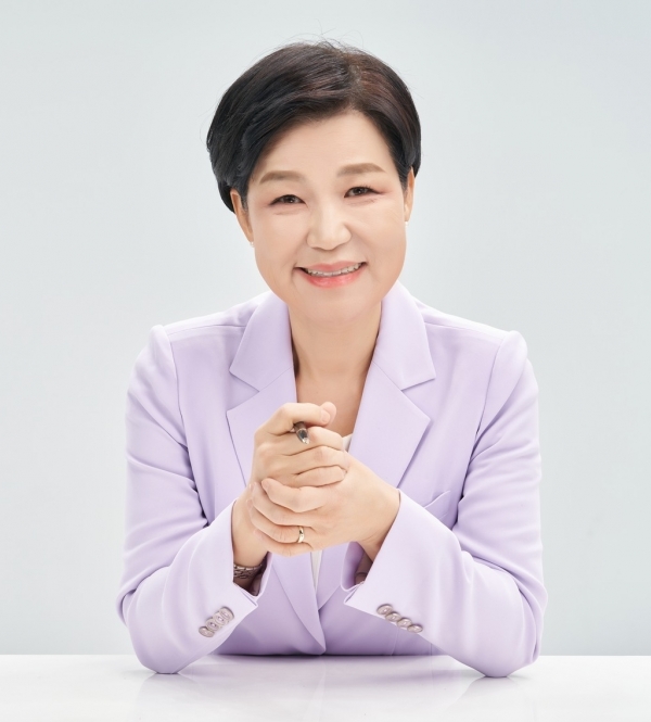 지난 4일 신임 방송통신위원장 후보자로 내정된 이진숙 전 대전 MBC 사장.(사진 출처 : 이진숙 후보자 페이스북)