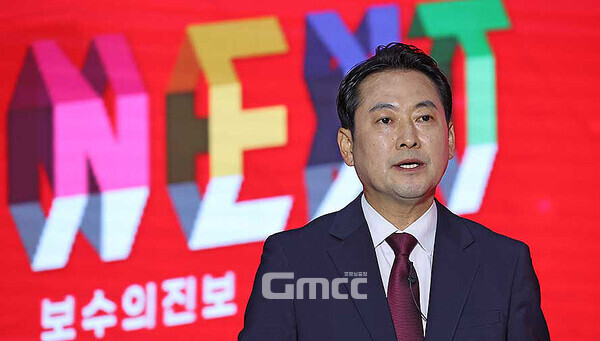 국민의힘 장동혁 국회의원(충남보령·서천)은 23일 서울중앙지검 수사팀의 김건희 여사 조사와 관련 “결과가 설득이 되고 정당성을 가지려면 절차에 있어서도 국민들 눈높이에 맞게, 국민들을 설득하는 절차와 과정으로 가야 받아들이고 납득할 수 있다”고 말했다. (자료사진: 국민의힘 홈페이지/ 굿모닝충청=김갑수 기자)