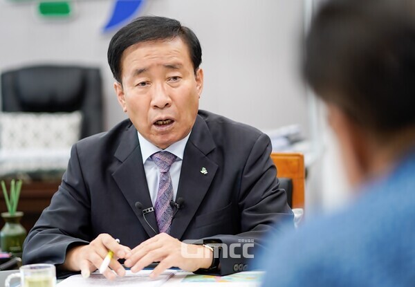 단양천댐 후보지 선정 관련 입장 밝히는 김문근 군수. (사진=단양군 제공/굿모닝충청 김태린 기자)