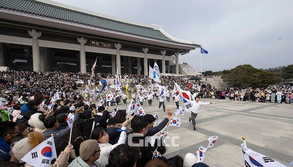 이종찬 광복회장은 7일, 윤석열 대통령이 뉴라이트로 알려진 김형석 고신대 석좌교수를 독립기념관 관장에 임명한 것과 관련 “마치 48년도 건국기념관으로 만들고 싶은 거겠죠”라고 말했다. (자료사진: 독립기념관 홈페이지/ 굿모닝충청=김갑수 기자)