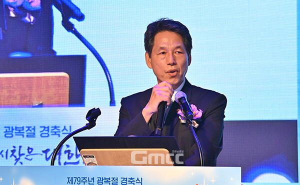 김완태 광복회 충남지부장은 15일 “친일이 반민족 행위가 아니라고 주장하는 사람이 독립기념관장으로 임명됐다”며 “바른 역사를 정립하는 중요한 자리에서 광복절을 건국절로 바꾸려는 것이 아닌가 매우 걱정이 된다”고 밝혔다. (굿모닝충청=이종현 기자)