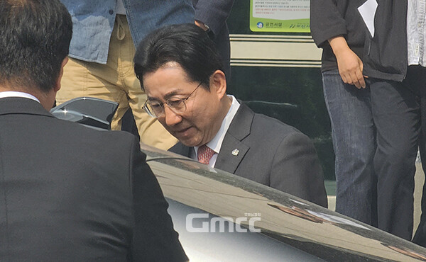 정치권과 아산지역 시민사회단체는 8일 대법원에서 당선무효형을 선고 받은 박경귀 전 아산시장을 향해 “사필귀정”이라는 입장을 밝혔다. (사진=굿모닝충청 박종혁 기자)