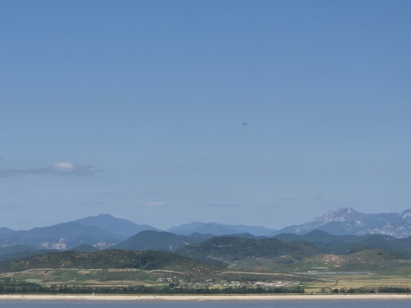 평화누리 전망대에서 바라본 북한(사진=굿모닝충청 이동우 기자)