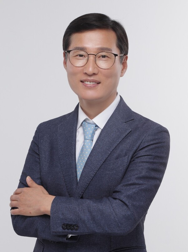 16일 재보궐선거가 열리기 며칠 전 돌연히 사퇴한 조용우 전 조국혁신당 대표 정무실장.(사진 출처=네이버 프로필)